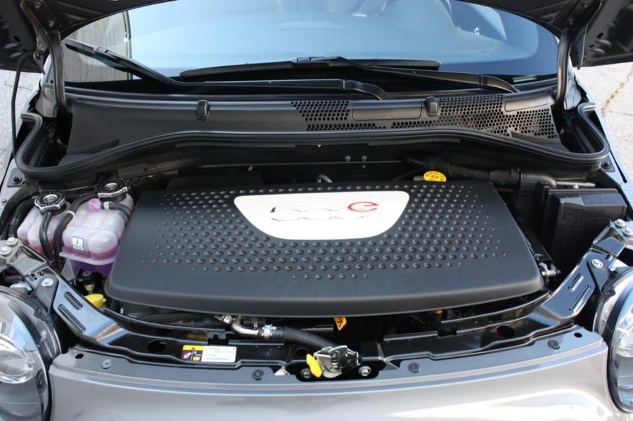 Fiat 500e 2013 года  (фото 64 из 141)